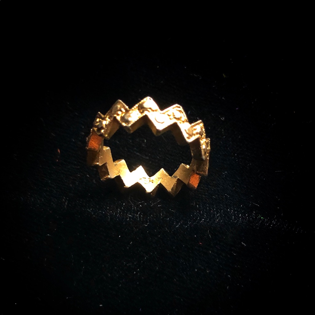 Vintage Uncas Size Marked 7 Gold Tone Ring Spiked